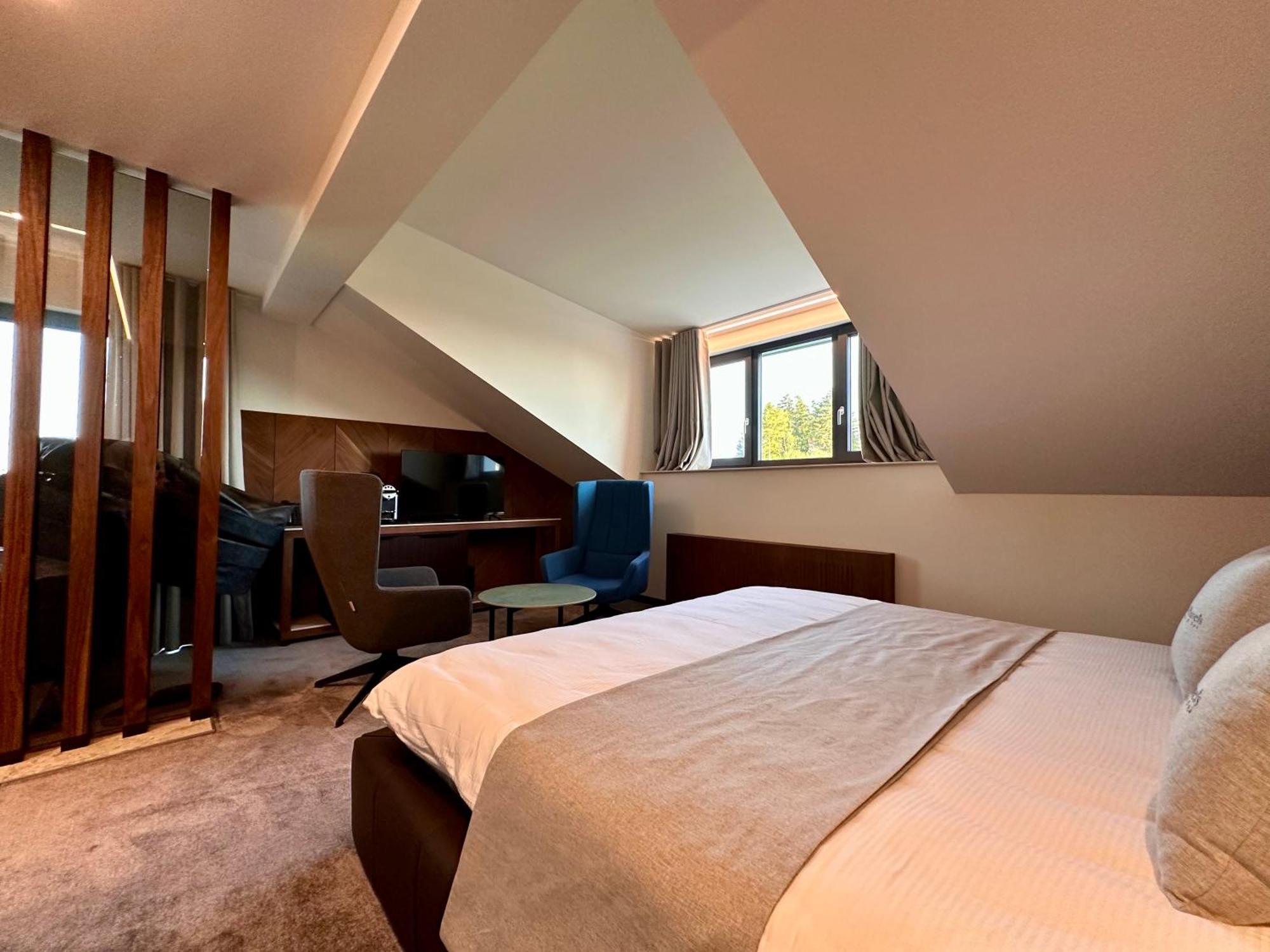 Hotel Restaurant & Spa Les Planets Les Rasses Екстер'єр фото
