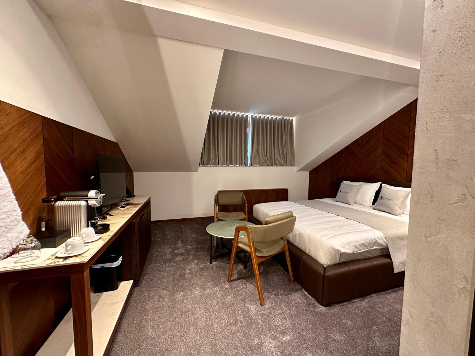 Hotel Restaurant & Spa Les Planets Les Rasses Екстер'єр фото