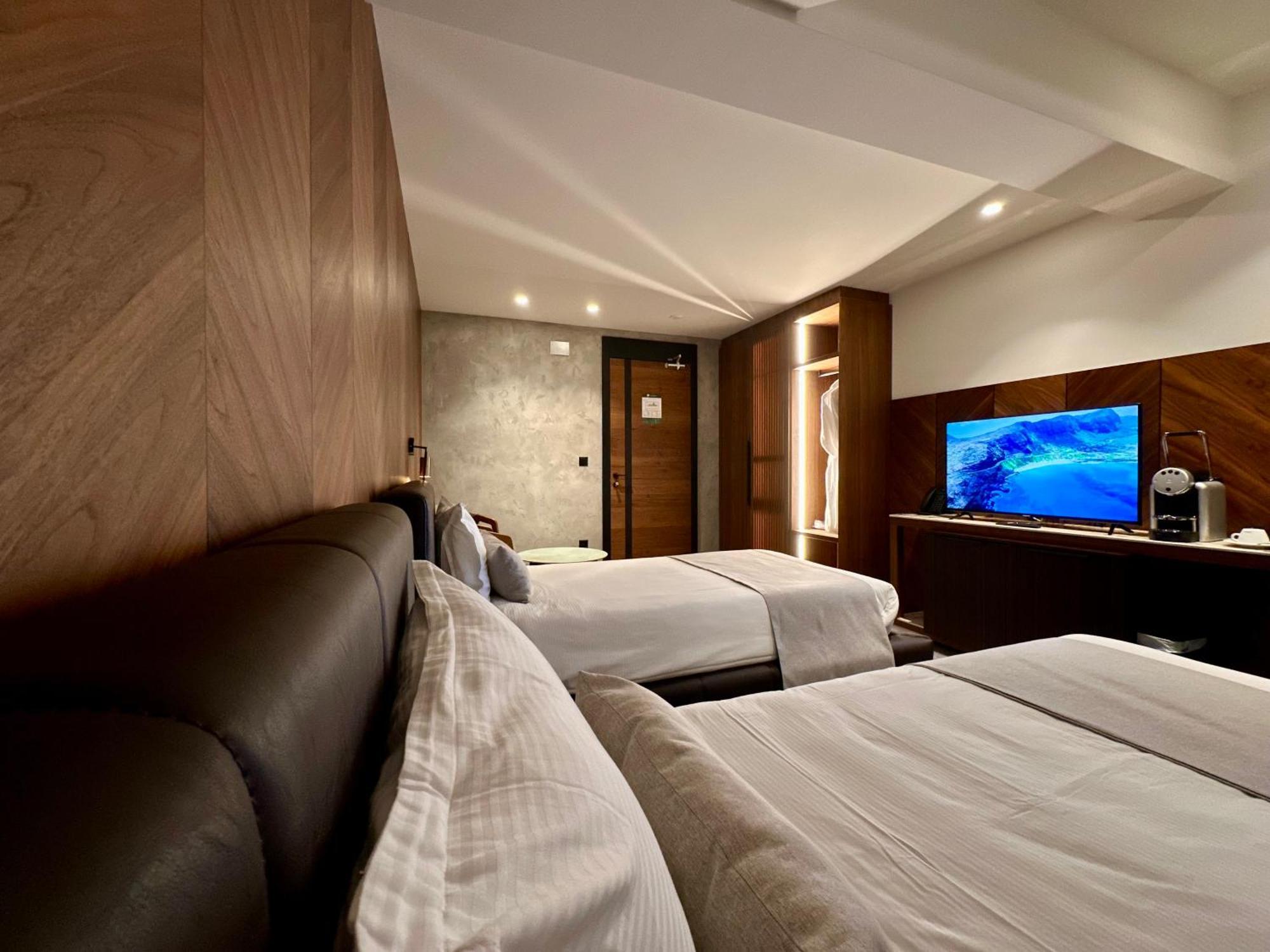 Hotel Restaurant & Spa Les Planets Les Rasses Екстер'єр фото