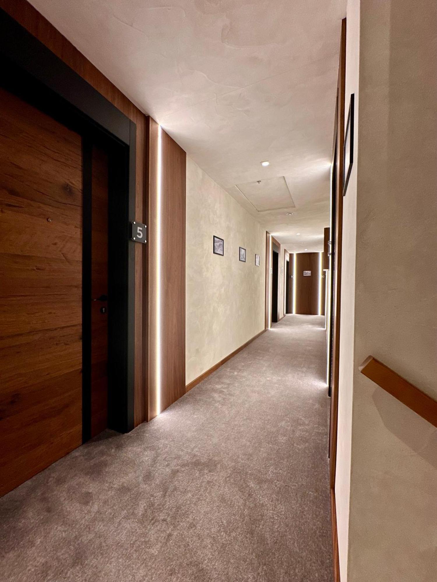 Hotel Restaurant & Spa Les Planets Les Rasses Екстер'єр фото