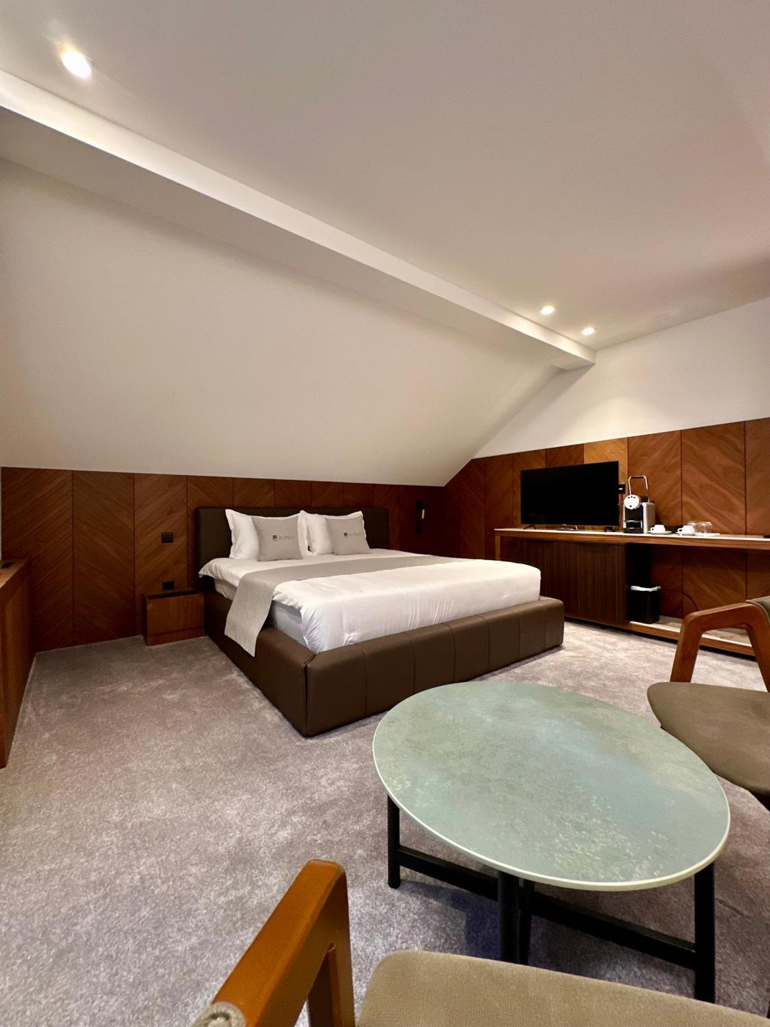 Hotel Restaurant & Spa Les Planets Les Rasses Екстер'єр фото